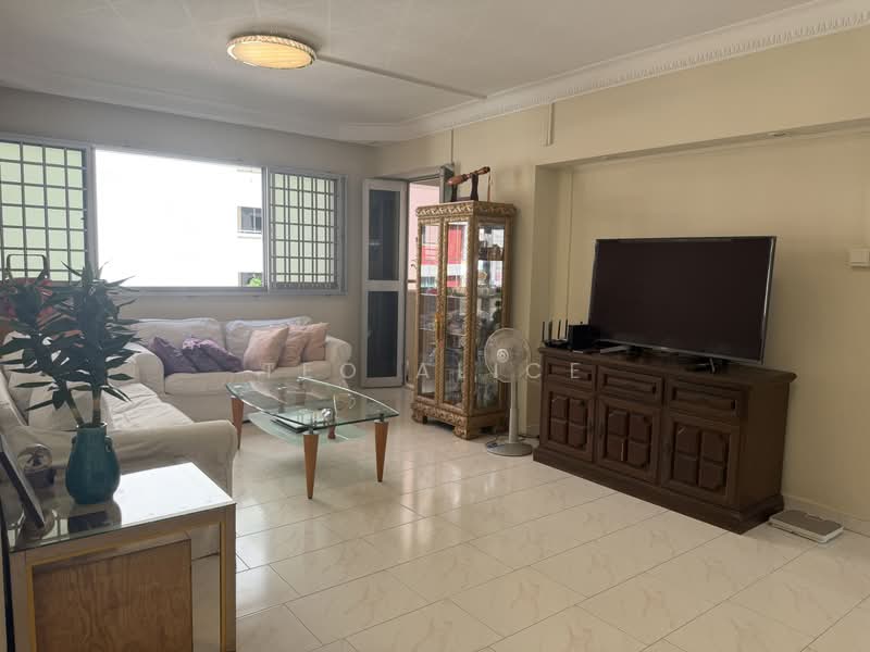 235 Bishan Street 22, 235 Bishan Street 22, 3 Bedrooms, 1,130 sqft, HDB Flat For Sale, by Teo Alice, 500186158 - Living Room - PropertyGuru.com.sg