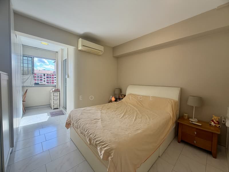 235 Bishan Street 22, 235 Bishan Street 22, 3 Bedrooms, 1,130 sqft, HDB Flat For Sale, by Teo Alice, 500186158 - Master Bedroom - PropertyGuru.com.sg