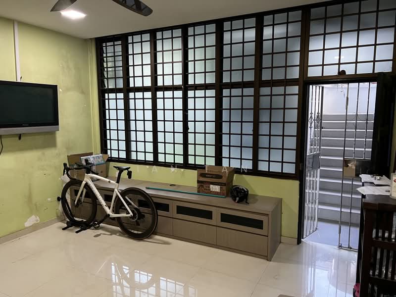 29 Lim Liak Street, 29 Lim Liak Street, 2 Bedrooms, 807 sqft, HDB Flat For Sale, by Ian Tan, 500186159 - Living Room - PropertyGuru.com.sg