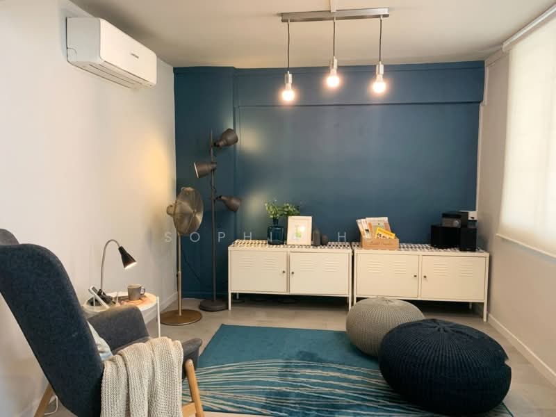 13 Holland Drive, 13 Holland Drive, 2 Bedrooms, 700 sqft, HDB Flat For Sale, by Sophia Ho, 500186167 - Living Room - PropertyGuru.com.sg