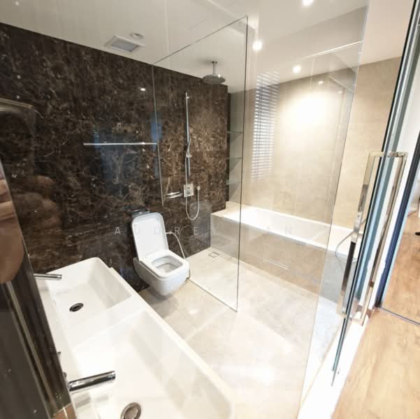 Greenwood Mews, 271 Greenwood Avenue, 4 Bedrooms, 3,154 sqft, Cluster House For Sale, by Audrey Tan, 500186172 - Bathroom - PropertyGuru.com.sg