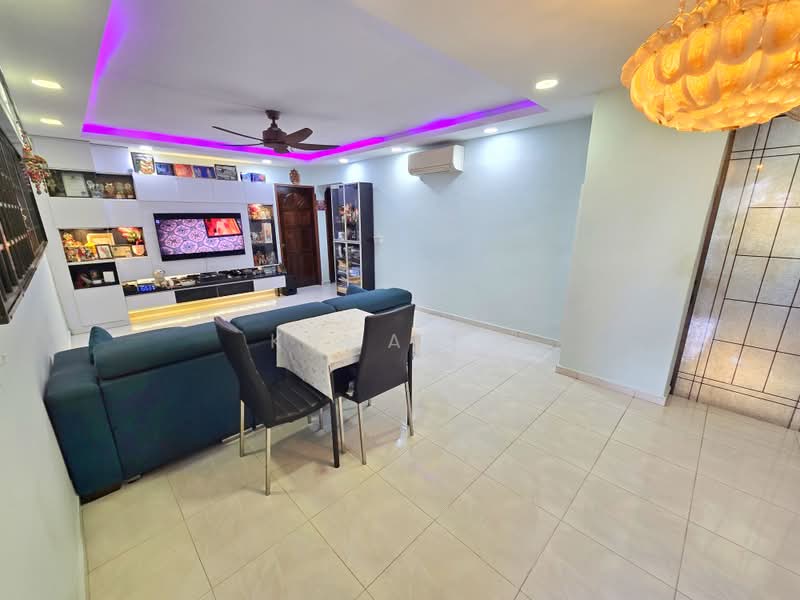 62 Chai Chee Road, 62 Chai Chee Road, 3 Bedrooms, 1,108 sqft, HDB Flat For Sale, by Kumar N, 500186178 - Living Room - PropertyGuru.com.sg