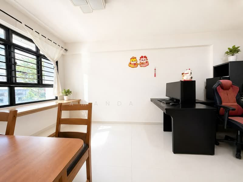 166A Teck Whye Crescent, 166A Teck Whye Crescent, 2 Bedrooms, 721 sqft, HDB Flat For Sale, by Amanda Ng, 500186179 - Study - PropertyGuru.com.sg