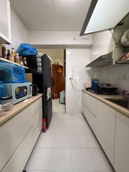 166A Teck Whye Crescent, 166A Teck Whye Crescent, 2 Bedrooms, 721 sqft, HDB Flat For Sale, by Amanda Ng, 500186179 - Kitchen - PropertyGuru.com.sg