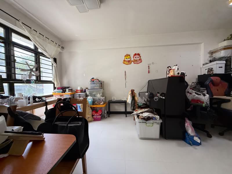 166A Teck Whye Crescent, 166A Teck Whye Crescent, 2 Bedrooms, 721 sqft, HDB Flat For Sale, by Amanda Ng, 500186179 - Living Room - PropertyGuru.com.sg