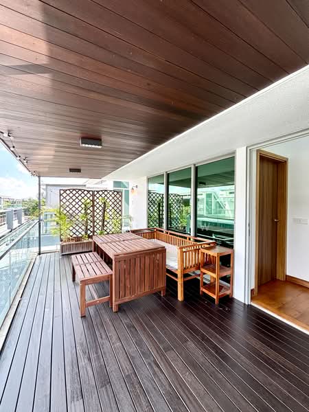 Aston Residence, 209 Jalan Loyang Besar, 5 Bedrooms, 4,715 sqft, Cluster House For Sale, by Ian Low, 500186182 - Level 4: Spacious roof terrace  - PropertyGuru.com.sg