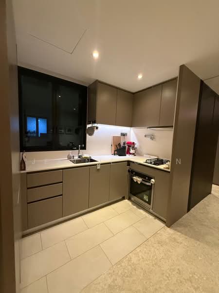 The Venue Residences and Shoppes, 12 Tai Thong Crescent, 2 Bedrooms, 850 sqft, Apartment For Sale, by Jeannie Chen, 500186184 - Kitchen - PropertyGuru.com.sg