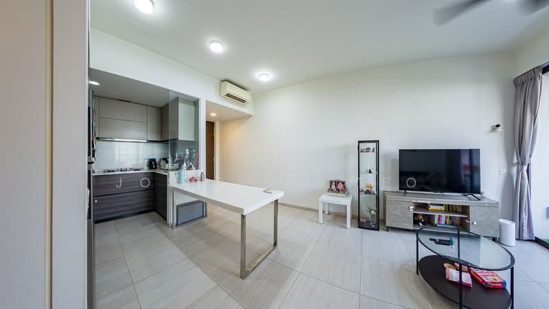 D'Nest, 135 Pasir Ris Grove, 3 Bedrooms, 936 sqft, Condominium For Sale, by Josephine Teo, 500186185 - Living Room - PropertyGuru.com.sg