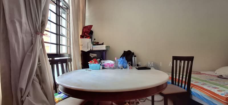 675A Jurong West Street 64, 675A Jurong West Street 64, Room Rental, 120 sqft, HDB Flat For Rent, by Steven Jeremiah, 500186187 - Dining Room - PropertyGuru.com.sg