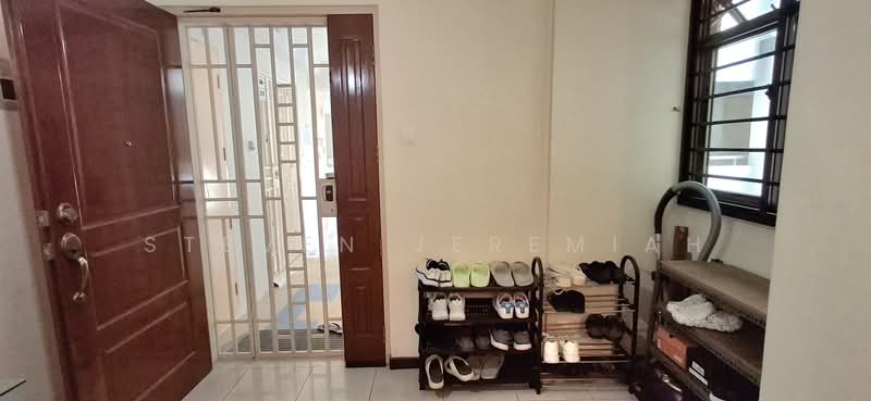 675A Jurong West Street 64, 675A Jurong West Street 64, Room Rental, 120 sqft, HDB Flat For Rent, by Steven Jeremiah, 500186187 - Entrance - PropertyGuru.com.sg