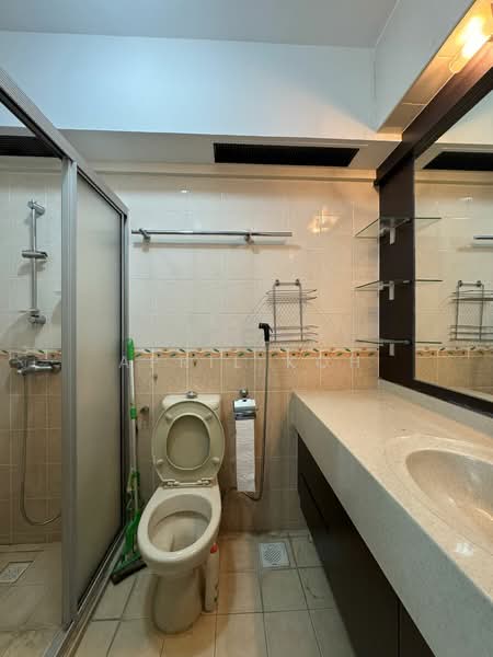 165B Punggol Central, 165B Punggol Central, Room Rental, 200 sqft, HDB Flat For Rent, by April Koh, 500186189 - Bathroom - PropertyGuru.com.sg