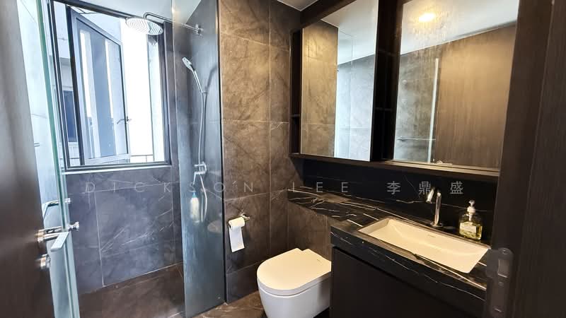 Hyll on Holland, 99 Holland Road, 2 Bedrooms, 700 sqft, Condominium For Sale, by Dickson Lee 李鼎盛, 500186192 - Bathroom - PropertyGuru.com.sg