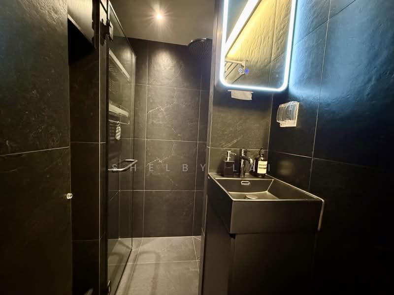The Lincoln Modern, 20 Lincoln Road, 2 Bedrooms, 1,206 sqft, Apartment For Sale, by Shelby Lai, 500186196 - Bathroom - PropertyGuru.com.sg