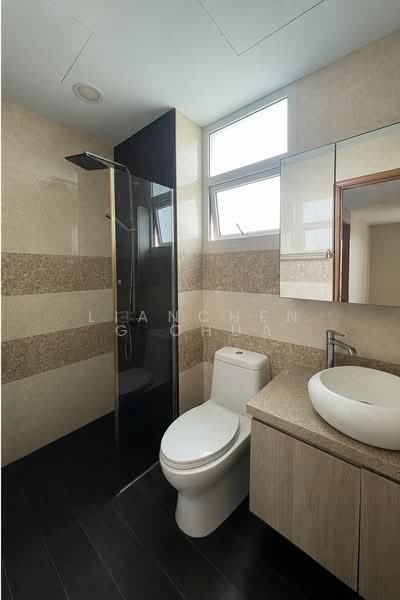 Summerhill, 54 Hume Avenue, 3 Bedrooms, 1,302 sqft, Condominium For Rent, by Liancheng Chua, 500186205 - Bathroom - PropertyGuru.com.sg