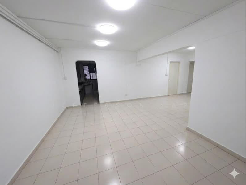 835 Jurong West Street 81, 835 Jurong West Street 81, 4 Bedrooms, 1,313 sqft, HDB Flat For Sale, by Jefferson Yap, 500186206 - Living Room - PropertyGuru.com.sg