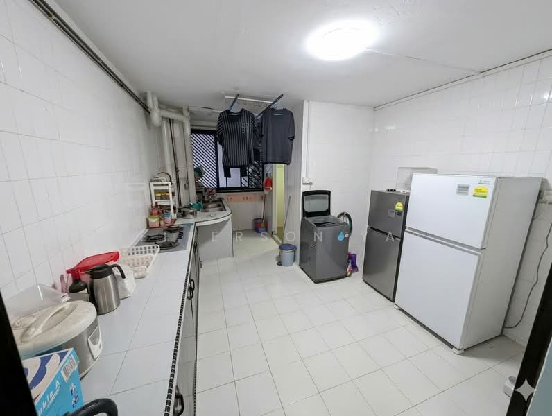 835 Jurong West Street 81, 835 Jurong West Street 81, 4 Bedrooms, 1,313 sqft, HDB Flat For Sale, by Jefferson Yap, 500186206 - Kitchen - PropertyGuru.com.sg