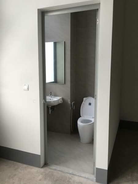 The Westcom, 1 Tuas South Avenue 6, 2,885 sqft, Light Industrial (B1) For Rent, by Carol Lim, 500186207 - Bathroom - CommercialGuru.com.sg