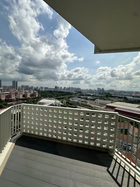Sky Habitat, 7 Bishan Street 15, 2 Bedrooms, 1,281 sqft, Condominium For Sale, by Zann Tan, 500186231 - Balcony - PropertyGuru.com.sg