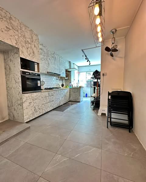 247 Bukit Batok East Avenue 5, 247 Bukit Batok East Avenue 5, 2 Bedrooms, 796 sqft, HDB Flat For Sale, by Mohamad Faizal Bin Hanafi, 500186244 - Kitchen - PropertyGuru.com.sg