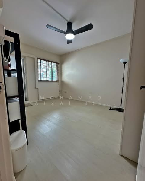 247 Bukit Batok East Avenue 5, 247 Bukit Batok East Avenue 5, 2 Bedrooms, 796 sqft, HDB Flat For Sale, by Mohamad Faizal Bin Hanafi, 500186244 - Interior - PropertyGuru.com.sg