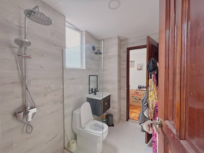 Loyang Villas, Loyang Rise, 4 Bedrooms, 3,147 sqft, Terraced House For Sale, by Sherwin Lim, 500186257 - Bathroom - PropertyGuru.com.sg