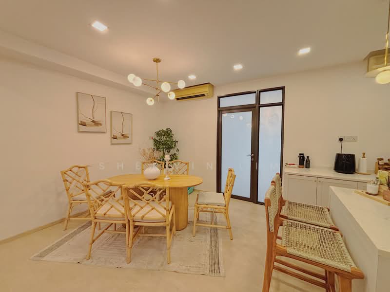 Loyang Villas, Loyang Rise, 4 Bedrooms, 3,147 sqft, Terraced House For Sale, by Sherwin Lim, 500186257 - Dining Room - PropertyGuru.com.sg