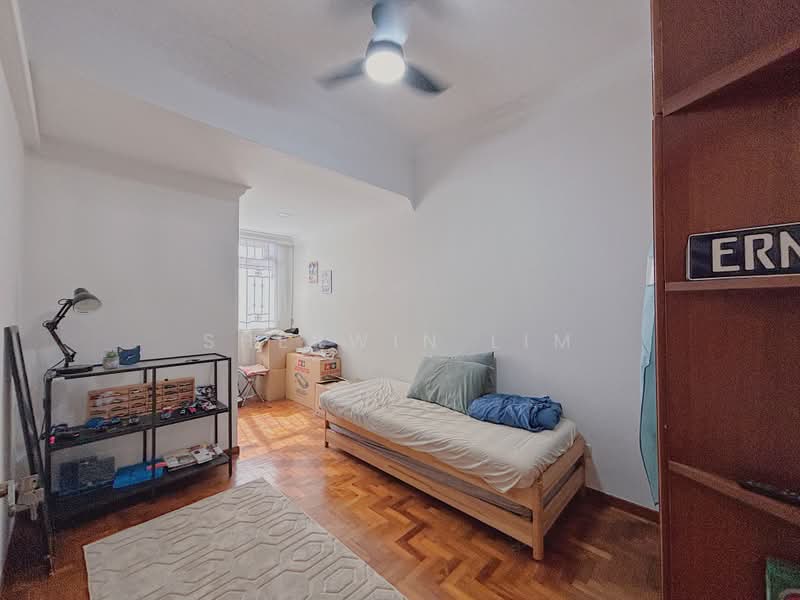 Loyang Villas, Loyang Rise, 4 Bedrooms, 3,147 sqft, Terraced House For Sale, by Sherwin Lim, 500186257 - Bedroom - PropertyGuru.com.sg