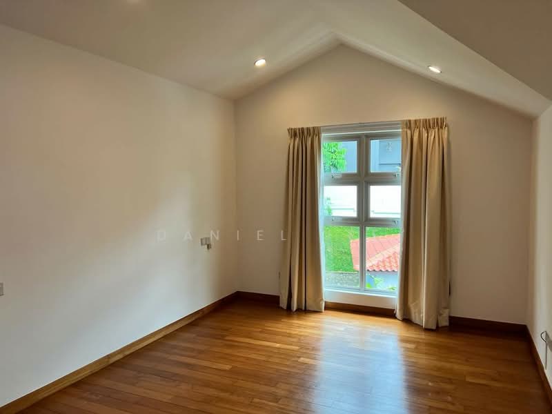Namly crescent, Namly crescent, 5 Bedrooms, 4,400 sqft, Semi-Detached House For Rent, by Daniel Jee, 500186259 - Bedroom - PropertyGuru.com.sg