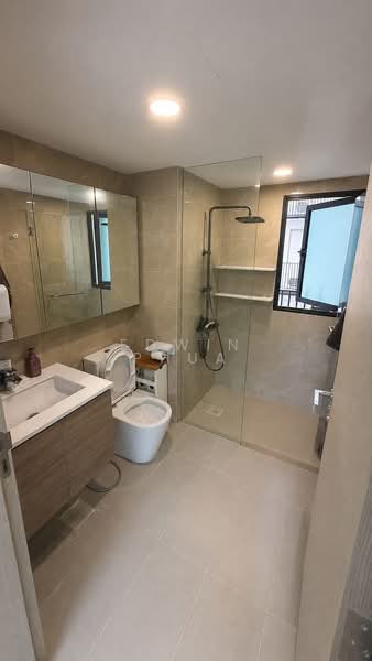 Treasure at Tampines, 55 Tampines Lane, 3 Bedrooms, 915 sqft, Condominium For Rent, by Edwin Phua, 500186274 - Bathroom - PropertyGuru.com.sg