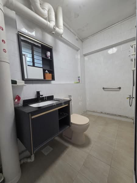 613 Woodlands Avenue 4, 613 Woodlands Avenue 4, 3 Bedrooms, 1,087 sqft, HDB Flat For Sale, by Hasnul Bashri, 500186277 - Bathroom - PropertyGuru.com.sg