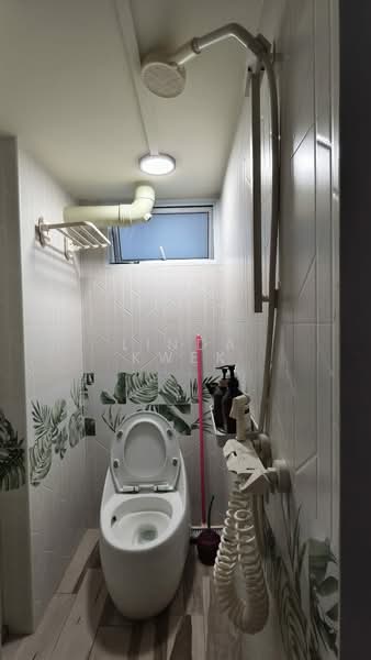 26 Toa Payoh East, 26 Toa Payoh East, Room Rental, 150 sqft, HDB Flat For Rent, by Linda Kwek, 500186278 - Bathroom - PropertyGuru.com.sg