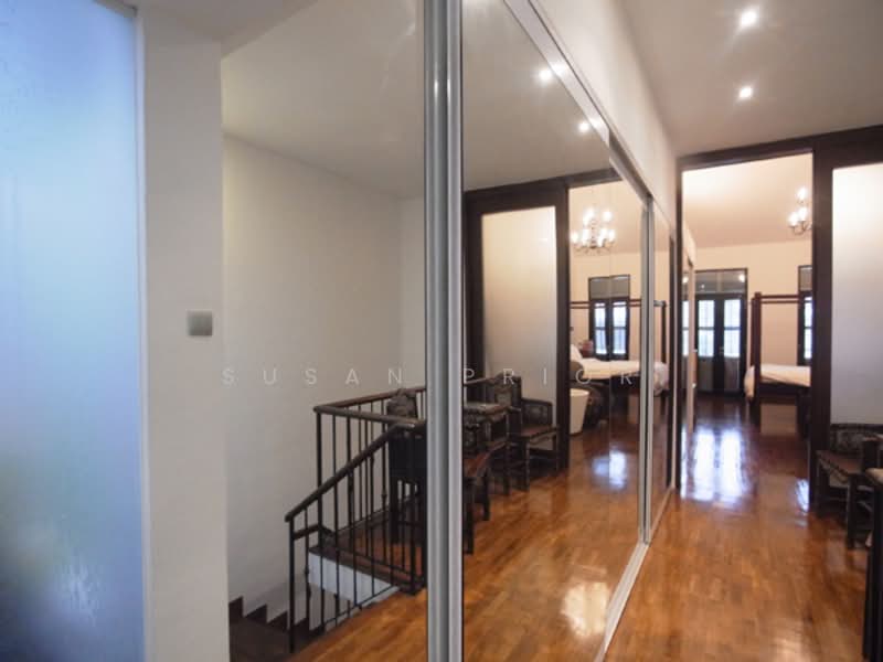 Joo Chiat 2 Bed Couples Delight Conservation, Lor Changi, Tembeling Road, 2 Bedrooms, 1,600 sqft, Conservation House For Rent, by Susan Prior, 500186287 - Corridor - PropertyGuru.com.sg