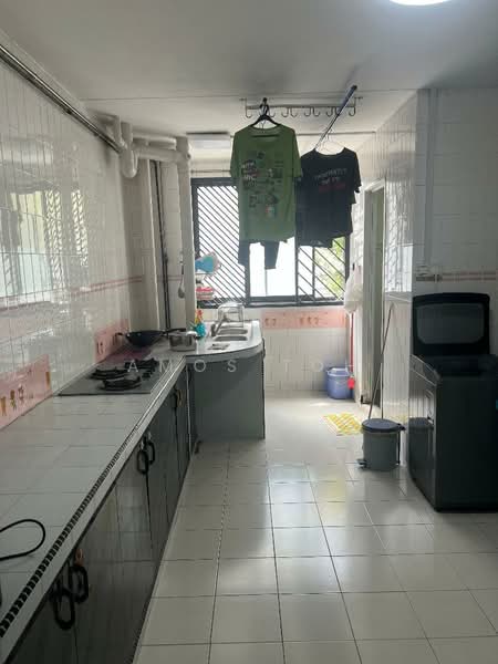 835 Jurong West Street 81, 835 Jurong West Street 81, 4 Bedrooms, 1,302 sqft, HDB Flat For Sale, by Amos Toh, 500186297 - Kitchen - PropertyGuru.com.sg