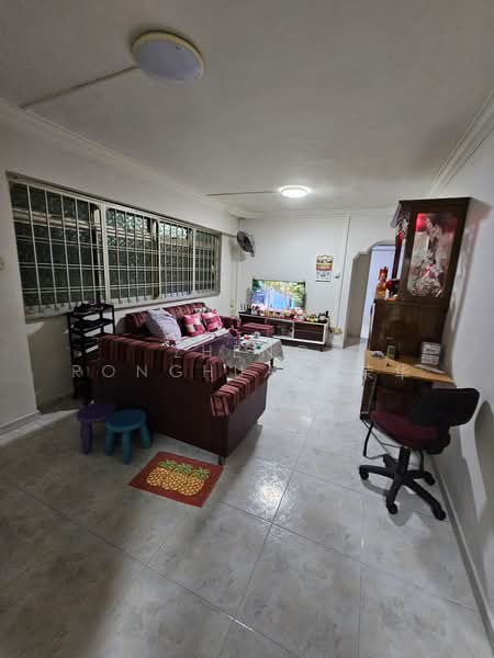 668B Jurong West Street 64, 668B Jurong West Street 64, Room Rental, 120 sqft, HDB Flat For Rent, by Zheng Ronghua 郑荣华, 500186327 - Living Room - PropertyGuru.com.sg