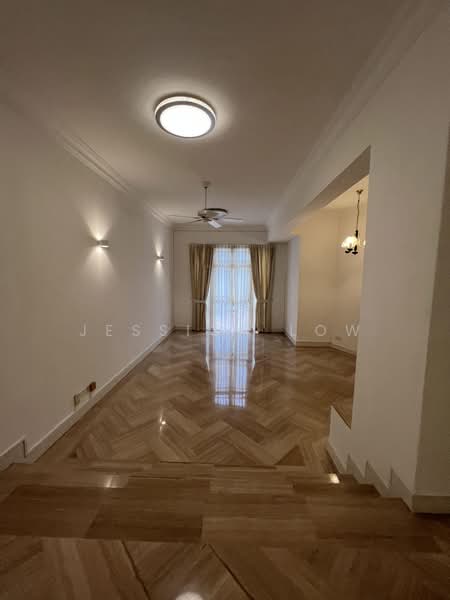 Orange Regency, 101 Fernhill Road, 4 Bedrooms, 1,776 sqft, Apartment For Rent, by Jessica Low, 500186339 - Living Room - PropertyGuru.com.sg