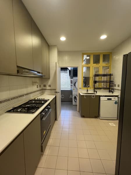 Orange Regency, 101 Fernhill Road, 4 Bedrooms, 1,776 sqft, Apartment For Rent, by Jessica Low, 500186339 - Kitchen - PropertyGuru.com.sg
