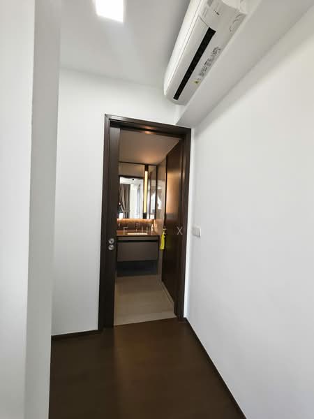 Tembusu Grand, 96 Jalan Tembusu, 1 Bedroom, 527 sqft, Condominium For Rent, by Ng Fu Xing, 500186341 - Corridor - PropertyGuru.com.sg