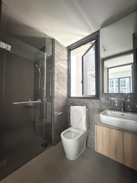 Lumina Grand, Bukit Batok West Ave. 5, Room Rental, 150 sqft, Condominium For Rent, by Alfred Tan, 500186343 - PropertyGuru.com.sg