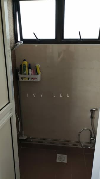 208 Serangoon Central, 208 Serangoon Central, Room Rental, 150 sqft, HDB Flat For Rent, by Ivy Lee, 500186358 - Bathroom - PropertyGuru.com.sg