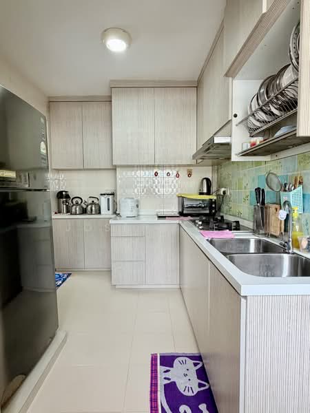 570A Woodlands Avenue 1, 570A Woodlands Avenue 1, 2 Bedrooms, 721 sqft, HDB Flat For Sale, by Joseph Lee, 500186384 - Kitchen - PropertyGuru.com.sg