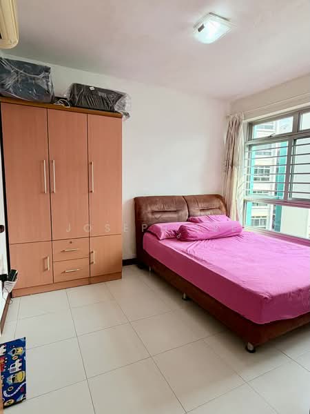 570A Woodlands Avenue 1, 570A Woodlands Avenue 1, 2 Bedrooms, 721 sqft, HDB Flat For Sale, by Joseph Lee, 500186384 - Bedroom - PropertyGuru.com.sg