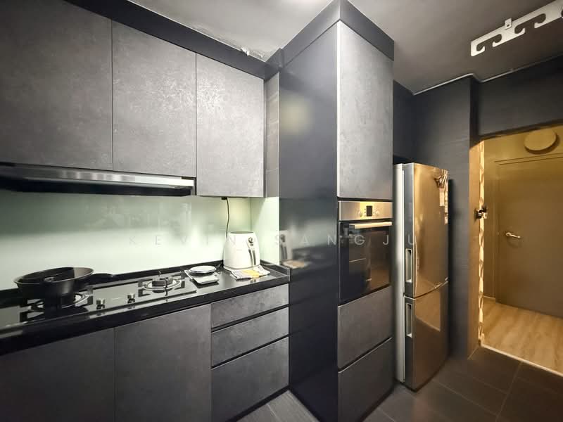 268B Compassvale Link, 268B Compassvale Link, 3 Bedrooms, 980 sqft, HDB Flat For Sale, by Kevin Sangju, 500186399 - Kitchen - PropertyGuru.com.sg