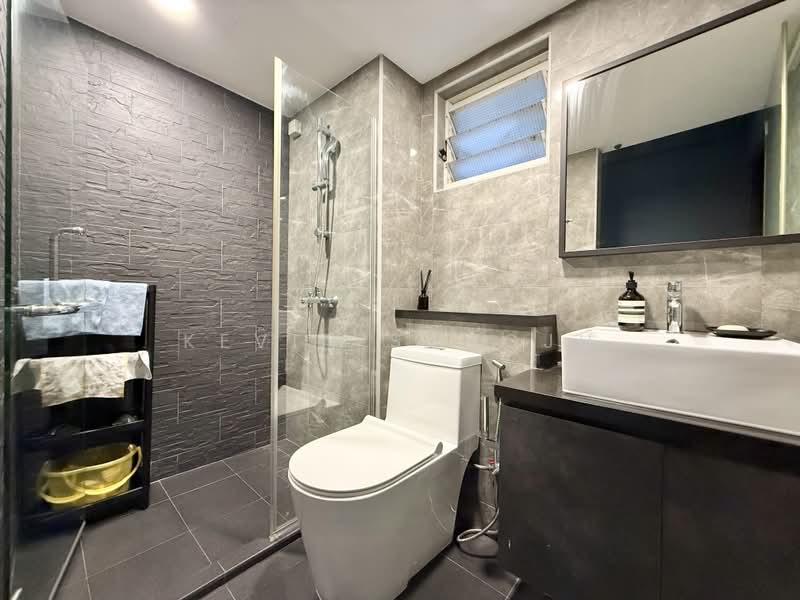 268B Compassvale Link, 268B Compassvale Link, 3 Bedrooms, 980 sqft, HDB Flat For Sale, by Kevin Sangju, 500186399 - Bathroom - PropertyGuru.com.sg