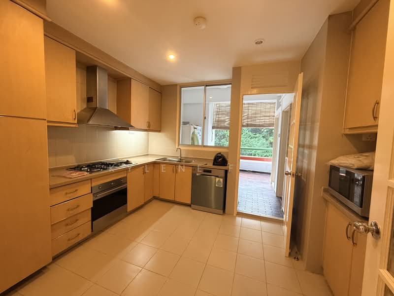 Villa Delle Rose, Taman Nakhoda, 3 Bedrooms, 2,800 sqft, Condominium For Rent, by Kylene Foo, 500186410 - Kitchen - PropertyGuru.com.sg