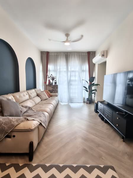 49 Strathmore Avenue, 49 Strathmore Avenue, 3 Bedrooms, 968 sqft, HDB Flat For Sale, by Mona Chen, 500186420 - Living Room - PropertyGuru.com.sg