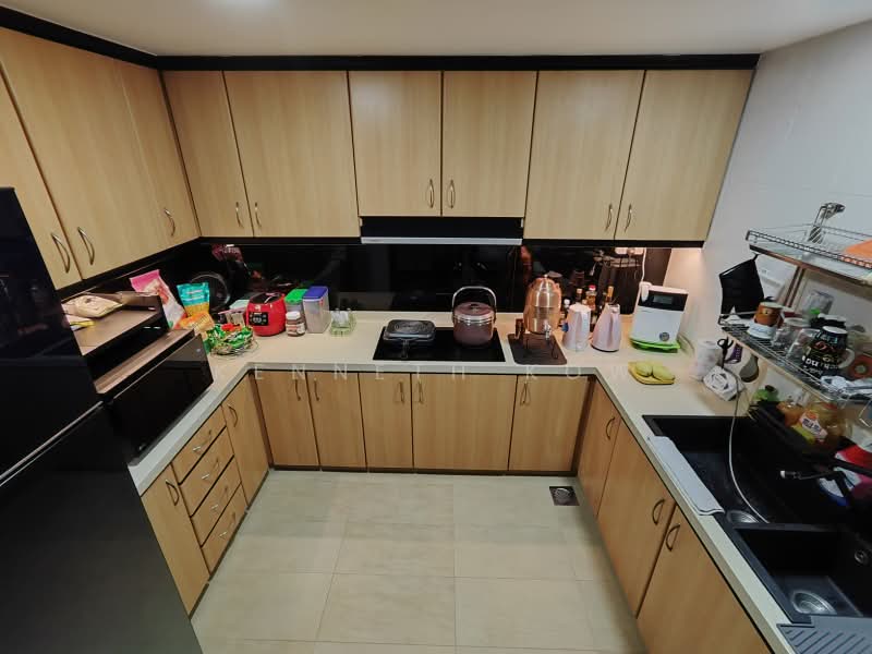 Palm Gardens, 2A Hong San Walk, Room Rental, 100 sqft, Condominium For Rent, by Kenneth Kow, 500186424 - Kitchen - PropertyGuru.com.sg