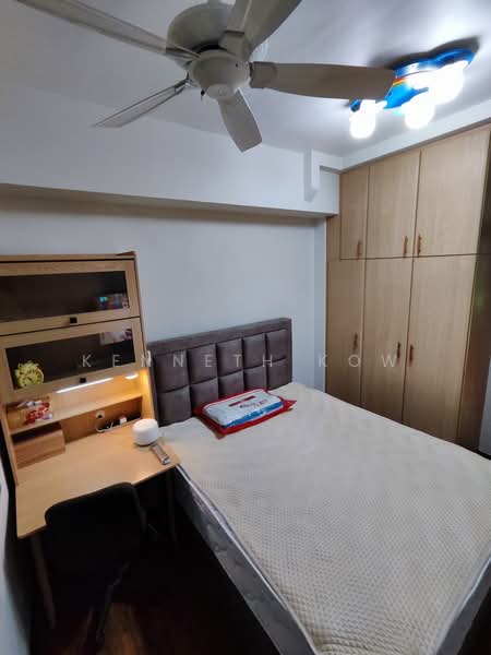 Palm Gardens, 2A Hong San Walk, Room Rental, 100 sqft, Condominium For Rent, by Kenneth Kow, 500186424 - Bedroom A - PropertyGuru.com.sg