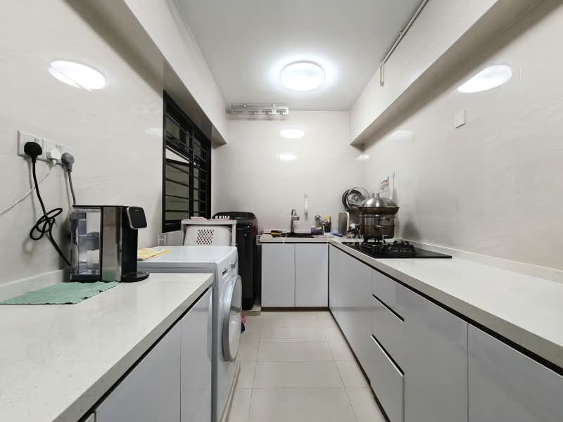 404B Fernvale Lane, 404B Fernvale Lane, 3 Bedrooms, 990 sqft, HDB Flat For Sale, by Hailey Ewe, 500186430 - Kitchen - PropertyGuru.com.sg