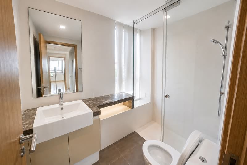 Oasis Garden, 55 Jalan Bunga Rampai, 2 Bedrooms, 1,033 sqft, Condominium For Rent, by Alex Lee, 500186445 - Common Bathroom - PropertyGuru.com.sg