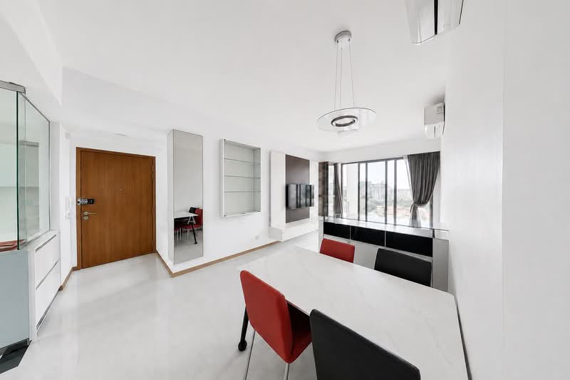 Oasis Garden, 55 Jalan Bunga Rampai, 2 Bedrooms, 1,033 sqft, Condominium For Rent, by Alex Lee, 500186445 - Living Room - PropertyGuru.com.sg